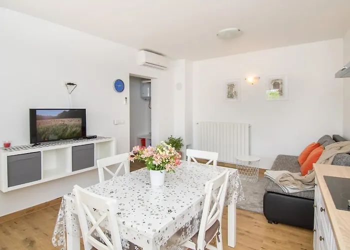 Bruneta 2 With Terrace Appartement *