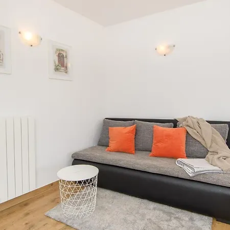 Bruneta 2 With Terrace * Tar-Vabriga